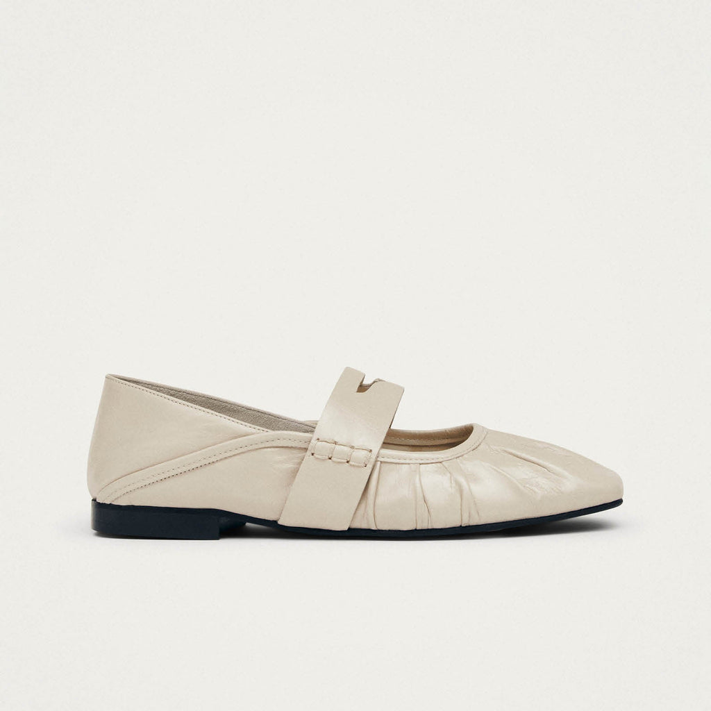 Bargo Cream Leather Ballet Flats
